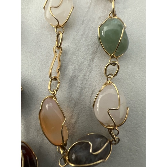 Gold Tone Wire  Wrapped Stone Necklace - Picture 5 of 5